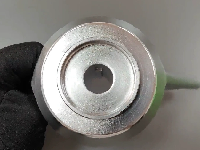 滑らかでバリのない部品を実現するバレル研磨の秘訣