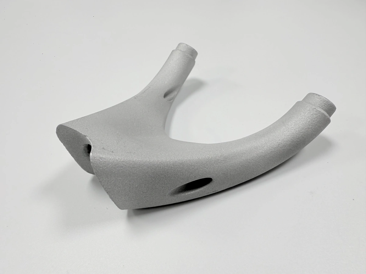 Impression 3D en acier carbone pour pièces industrielles - examen des pièces imprimées en 3D